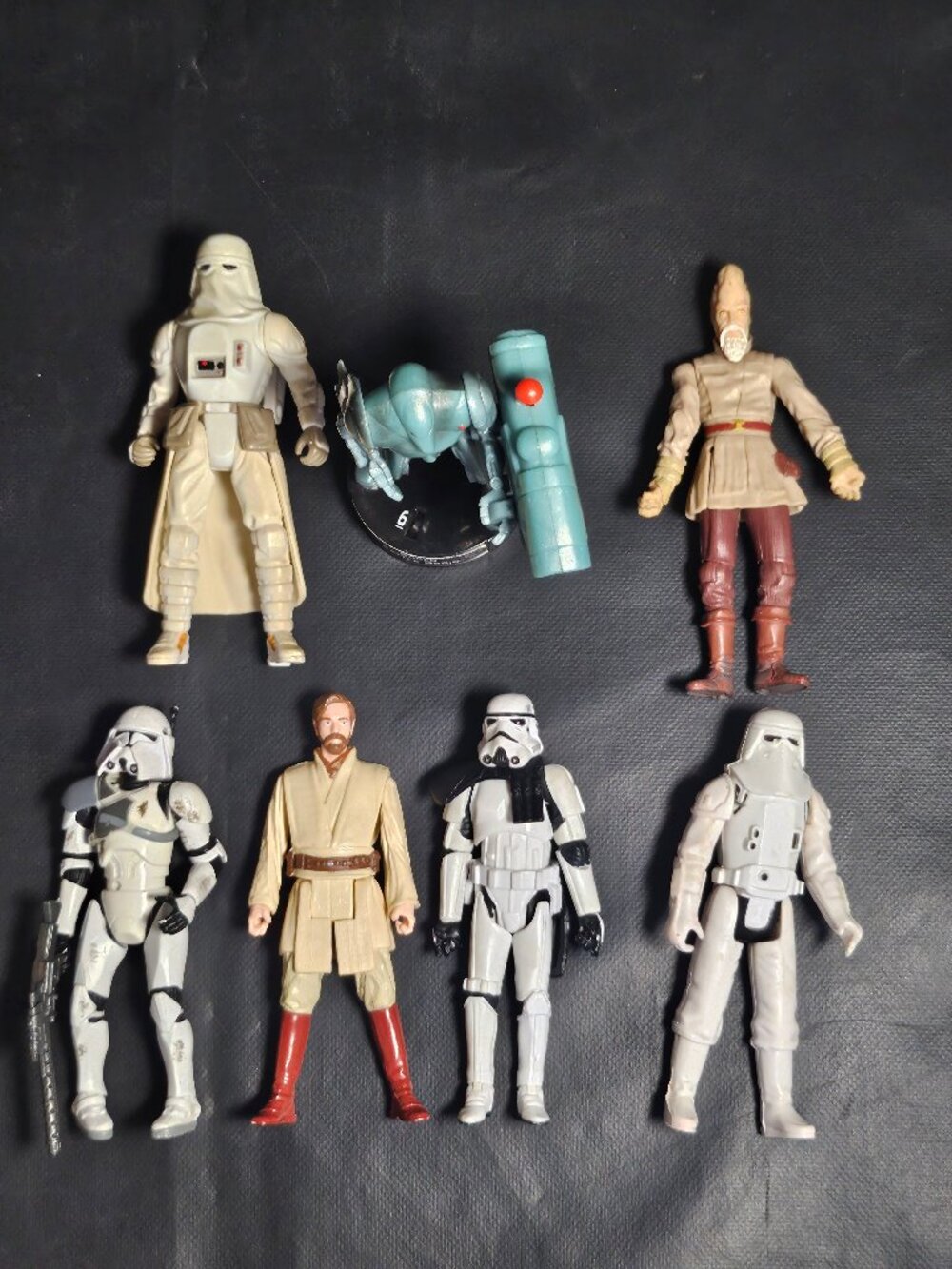 Lot of 7 Hasbro Vintage Star Wars Action Figures